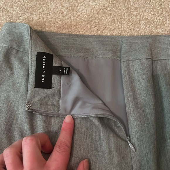The Limited Size 2 Grey Straight Line Skirt - Picture 6 of 8